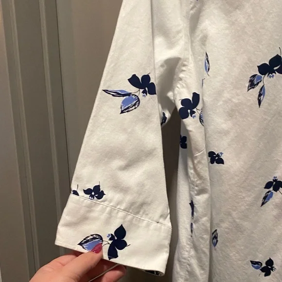 Chaps Women’s White & Blue Floral No-Iron Button-Down Blouse | Size 1X | 100% Co - Picture 6 of 10